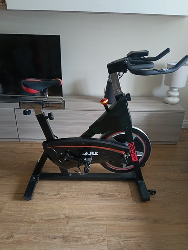 Indoor exercise spinning - exercise, /